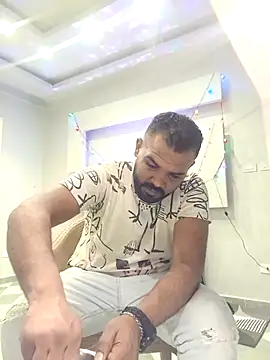 Snapshot of ListedLoin chatting on March 2025 06:45:02 PM ListedLoin online show from March 2025 06:45:02 PM