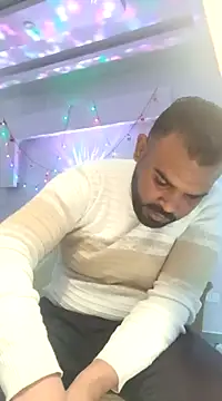 Snapshot of ListedLoin chatting on March 2025 09:39:02 AM ListedLoin online show from March 2025 09:39:02 AM