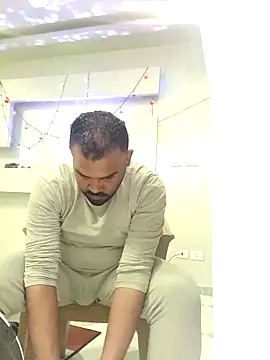 Snapshot of ListedLoin chatting on March 2025 05:35:02 PM ListedLoin online show from March 2025 05:35:02 PM