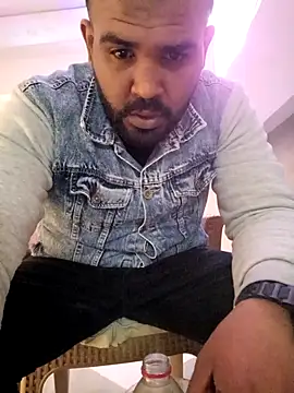 Snapshot of ListedLoin chatting on March 2025 02:03:01 PM ListedLoin online show from March 2025 02:03:01 PM