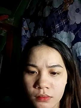 Ngoc-Trinh online show from December 2024 04:03:02 PM