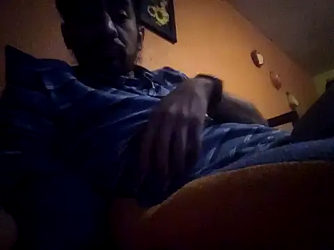 Angel Coronel online show from December 2024 07:39:02 AM