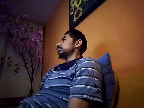 Angel Coronel online show from December 2024 10:46:02 AM