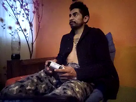 Angel Coronel online show from December 2024 12:02:01 AM