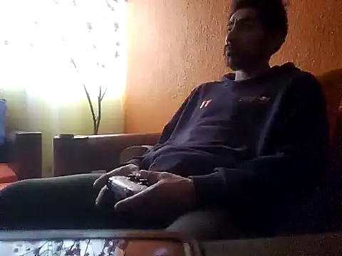 Angel Coronel online show from January 2025 10:37:02 PM