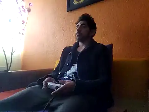 Angel Coronel online show from January 2025 06:44:01 PM