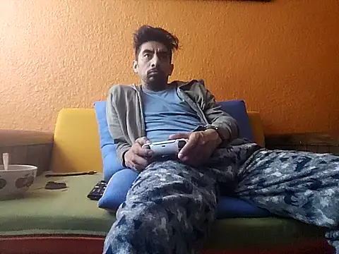 Angel Coronel online show from February 2025 10:14:02 PM
