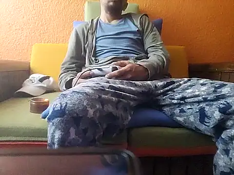 Angel Coronel online show from February 2025 06:37:01 PM