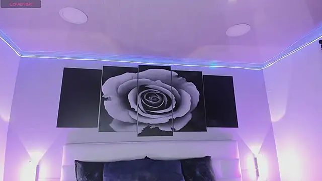 sofi bakerr online show from November 2025 11:43:02 AM