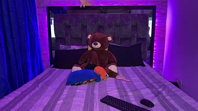 Snapshot of Juva___ chatting on September 2025 11:29:02 PM Juva online show from September 2025 11:29:02 PM