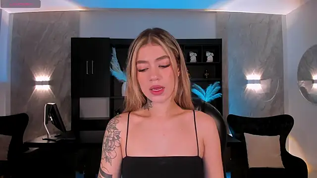 ViolettHansson online show from November 2025 11:16:02 AM