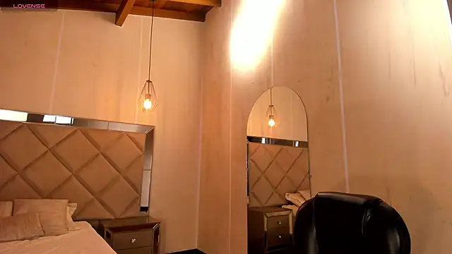 Snapshot of ViolettHansson chatting on January 2026 06:46:02 PM ViolettHansson online show from January 2026 06:46:02 PM