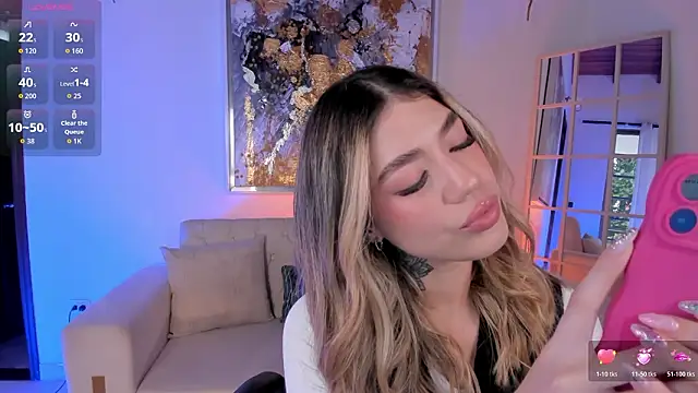 Snapshot of ViolettHansson chatting on February 2026 06:37:01 PM ViolettHansson online show from February 2026 06:37:01 PM