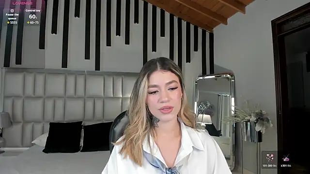 Snapshot of ViolettHansson chatting on February 2026 06:26:02 PM ViolettHansson online show from February 2026 06:26:02 PM