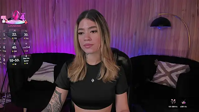 Snapshot of ViolettHansson chatting on March 2026 10:39:01 AM ViolettHansson online show from March 2026 10:39:01 AM