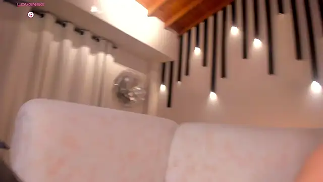 AliceHarper  online show from February 2025 09:32:02 AM