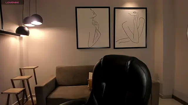 AliceHarper  online show from October 2025 07:48:01 PM