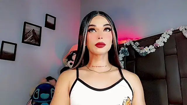 Snapshot of Marian_LV chatting on September 2025 08:03:01 AM Marian LV online show from September 2025 08:03:01 AM