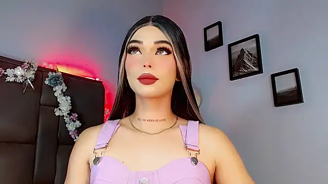 Snapshot of Marian_LV chatting on September 2025 08:59:01 AM Marian LV online show from September 2025 08:59:01 AM