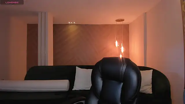 AnaisNin online show from January 2025 12:00:01 PM