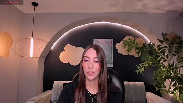 AnaisNin online show from February 2025 12:18:02 PM