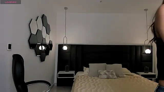 AnaisNin online show from September 2025 04:14:02 AM