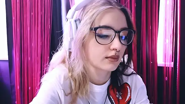 Avi Nile online show from February 2025 02:40:02 AM