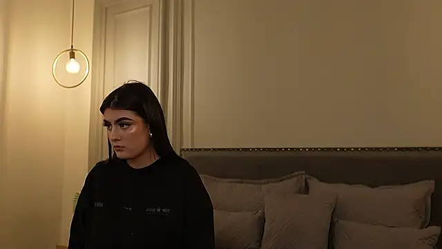 IrisBaker online show from October 2025 10:18:01 PM