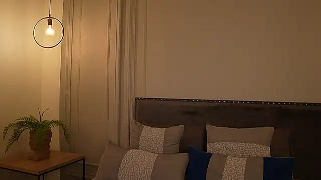 Snapshot of IrisBaker chatting on February 2026 10:19:01 PM IrisBaker online show from February 2026 10:19:01 PM