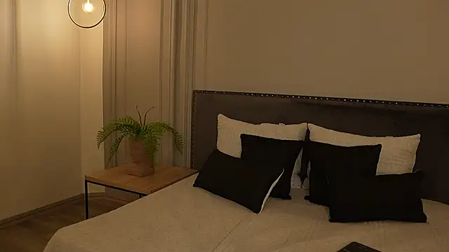 Snapshot of IrisBaker chatting on February 2026 10:13:01 PM IrisBaker online show from February 2026 10:13:01 PM