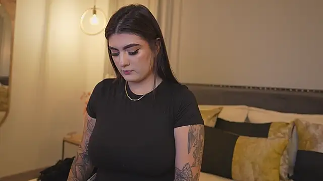 Snapshot of IrisBaker chatting on March 2026 10:05:02 PM IrisBaker online show from March 2026 10:05:02 PM