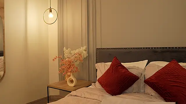 IrisBaker online show from April 2026 09:28:01 PM