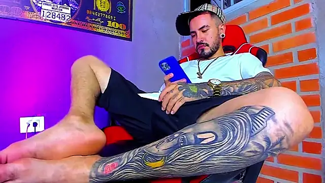 smoker445 online show from October 2025 07:20:01 AM