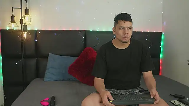 Cleoanubis- online show from December 2024 05:05:02 AM