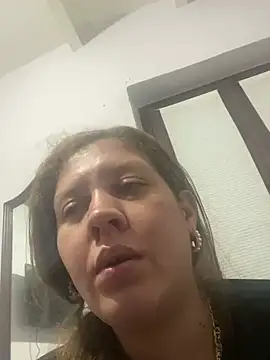 Snapshot of andreinitahg chatting on January 2025 07:28:01 PM andreinitahg online show from January 2025 07:28:01 PM