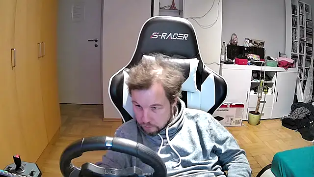 Snapshot of larsgessner30 chatting on October 2025 12:10:02 AM larsgessner30 online show from October 2025 12:10:02 AM