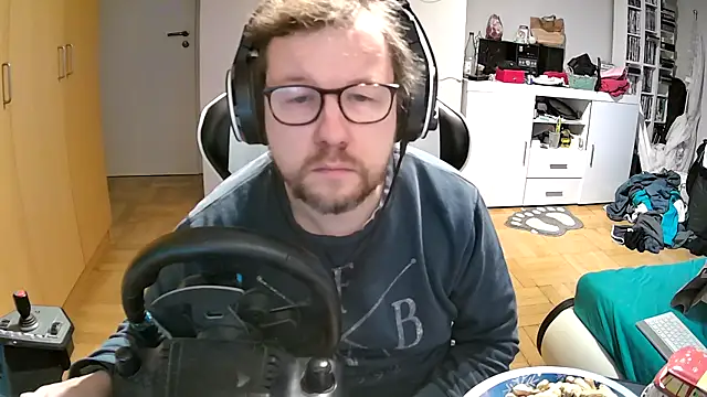 Snapshot of larsgessner30 chatting on October 2025 03:49:01 PM larsgessner30 online show from October 2025 03:49:01 PM