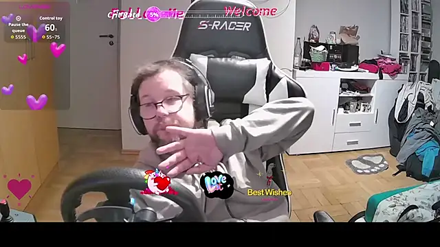 Snapshot of larsgessner30 chatting on November 2025 06:42:02 PM larsgessner30 online show from November 2025 06:42:02 PM