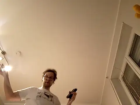 Snapshot of larsgessner30 chatting on December 2025 10:41:02 PM larsgessner30 online show from December 2025 10:41:02 PM