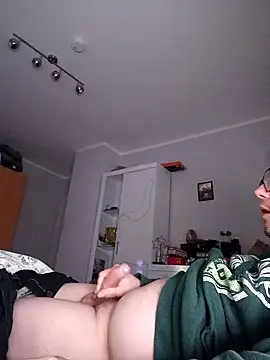 Snapshot of larsgessner30 chatting on December 2025 02:16:02 AM larsgessner30 online show from December 2025 02:16:02 AM