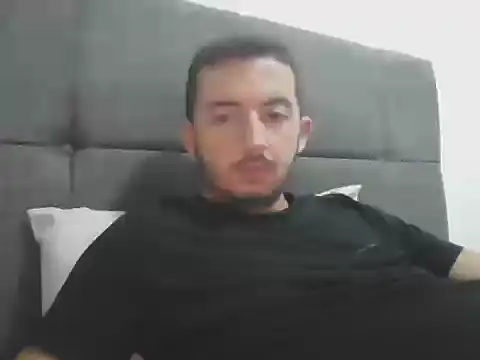 laynufff online show from October 2025 05:10:02 PM