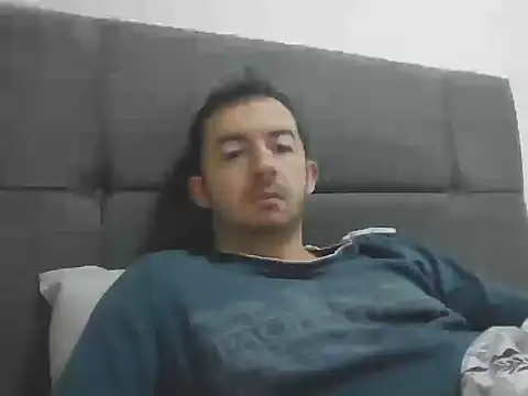 laynufff online show from December 2025 05:23:01 AM