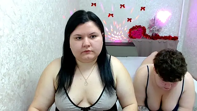 BeckyAndHellen online show from December 2024 10:59:01 AM