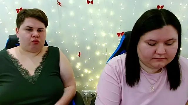 BeckyAndHellen online show from January 2026 01:27:02 PM