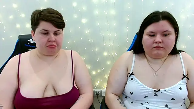 BeckyAndHellen online show from February 2026 11:11:01 AM