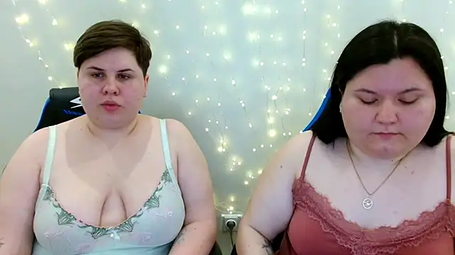 BeckyAndHellen online show from April 2026 11:55:02 AM