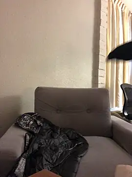 Snapshot of blndpolkadot chatting on January 2025 01:21:01 PM blndpolkadot online show from January 2025 01:21:01 PM