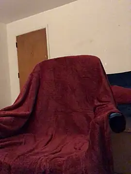 Snapshot of blndpolkadot chatting on February 2025 06:52:02 AM blndpolkadot online show from February 2025 06:52:02 AM