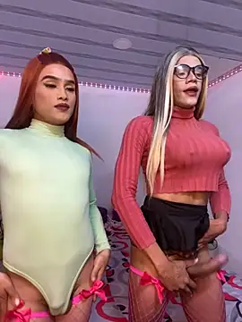 Snapshot of big_girl21cm chatting on November 2025 01:38:01 AM big girl21cm online show from November 2025 01:38:01 AM