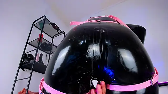 Snapshot of lady_sontse_ chatting on January 2025 10:17:01 PM lady sontse online show from January 2025 10:17:01 PM